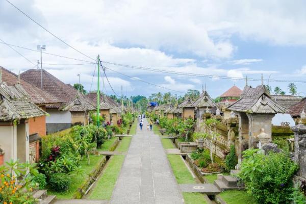 Berikut ini delapan lokasi terbaik untuk menyaksikan keelokan rumah adat Bali, yang berhasil dirangkum Balimemo.com