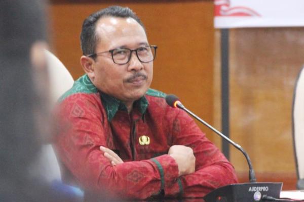 Pemerintah Kabupaten (Pemkab) Buleleng berkomitmen meningkatkan pelayanan publik yang berkualitas