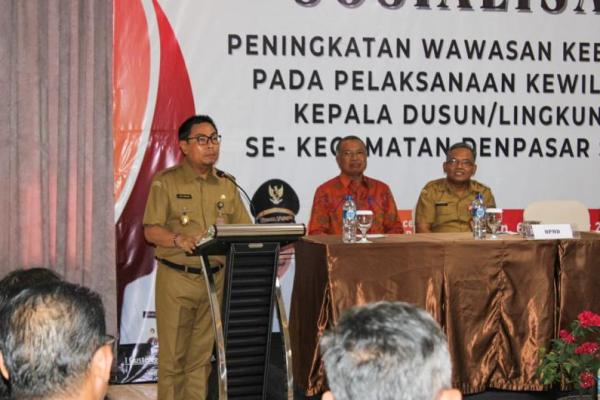 Wakil Walikota Denpasar, I Kadek Agus Arya Wibawa mengadakan sosialisasi wawasan kebangsaan untuk 106 Kepala Kewilayahan dan Kepala Lingkungan se-Kecamatan Denpasar Selatan 