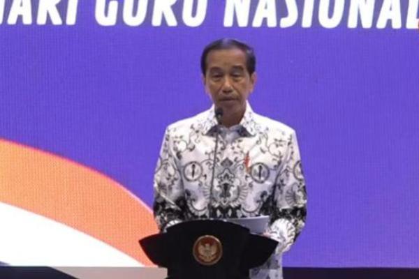 Presiden Jokowi Ingatkan Nadiem Soal Perubahan Kurikulum