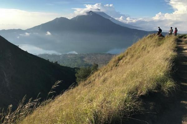 Beberapa spot wisata di Bali menyajikan suasana sejuk bahkan terbilang dingin untuk rata-rata wilayah Indonesia.