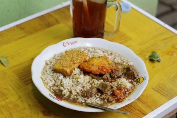 Mengapa warung Jawa Timur sangat diminati di Bali, ternyata ini alasannya