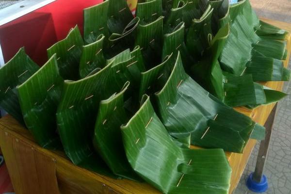 Nasi Jinggo dikenal sebagai ikon kuliner Bali karena tak pernah gagal menggoyang lidah para penikmatnya