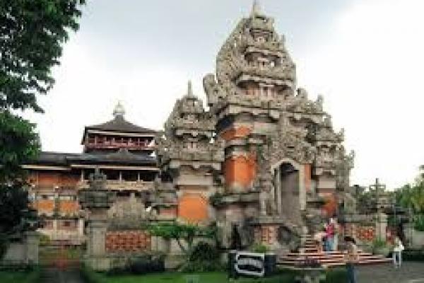 Material Rumah Adat Bali Memiliki Makna Spiritual