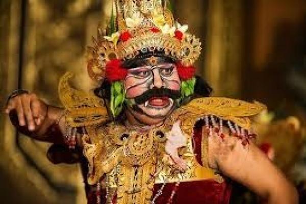 Kesedihan Rahwana atas kematian Indrajit dalam budaya Bali memperlihatkan sisi manusiawi dari karakter yang sering dianggap sebagai tokoh jahat