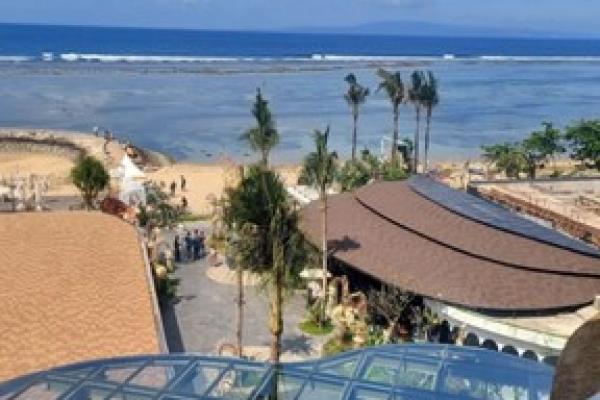 Mal Icon Sanur Bali, Sensasi Unik Berbelanja di Tepi Pantai