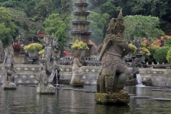 Taman Tirta Gangga, Wisata Eksotis di Karangasem