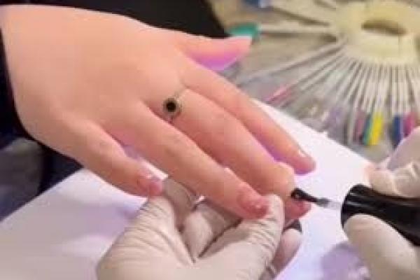 Yuk, Tampil Cantik dengan Nail Art Ala Bali